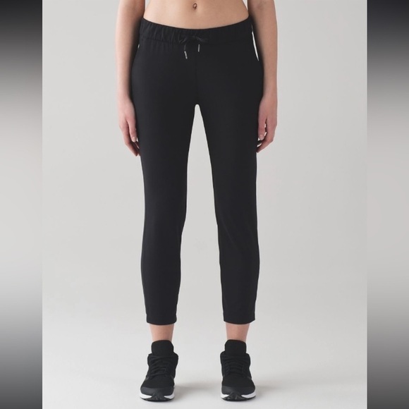 Lululemon On The Fly Pant *28" Black Sz 4 - Picture 2 of 14